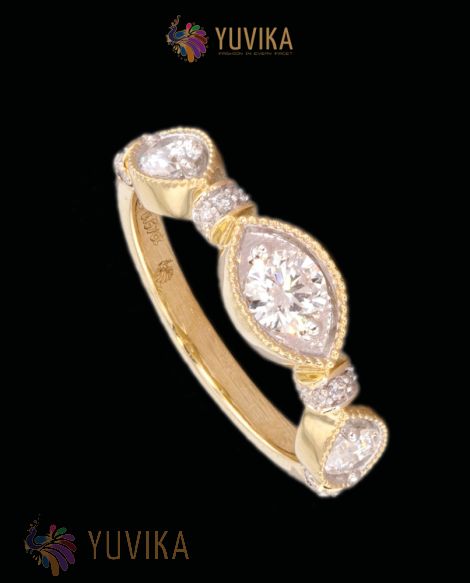 1.31ct TOTAL WEIGHT DIAMOND FASHION RING |